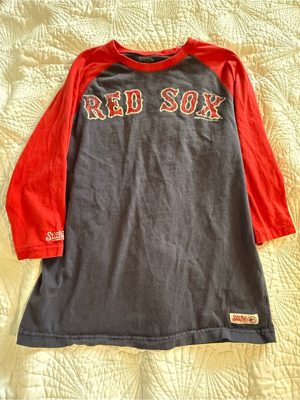 Stitches Red & Navy Red Sox Raglan Shirt Women’s Small